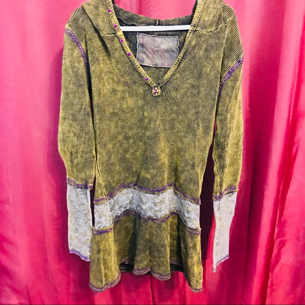 Girls size 14 hooded shirt